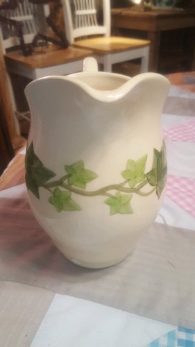 VINTAGE FRANCISCAN IVY WATER PITCHER   EXCELLENT