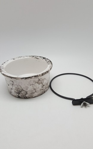 Signature Line Prevue Chicken Bird Ceramic Coop Food Bowl Cup Marble White