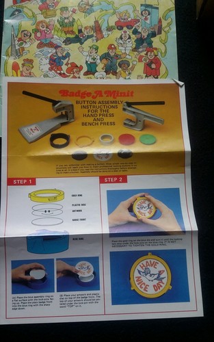 Badge A Minit Button Maker Hand Press System School Campaign Pins 2 1/4