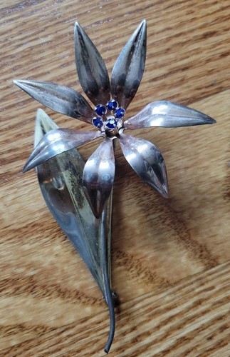 Sterling Lilly Flower Brooch with Blue Rhinestones 4