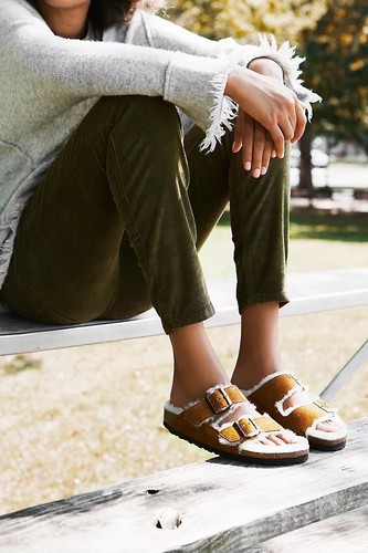 サンダル・ミュール BIRKENSTOCK FW24 ARIZONA SHEARLING (1001135 MINK) Arizona Shearling Suede Leather Mink | BIRKENSTOCK