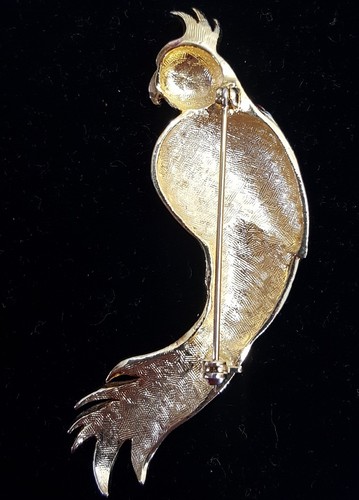 Parrot Macaw Bird Pin Brooch Gold Tone 3 7/8 in Bright Vibrant Colored Feathers