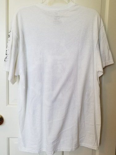 WWE Wrestling TSHIRT Mens Large white with black and gray printing 2012