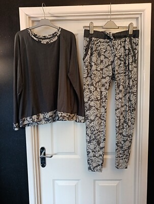 Primark Ladies Grey Mix Pj's. Night Wear. Size Medium To Large