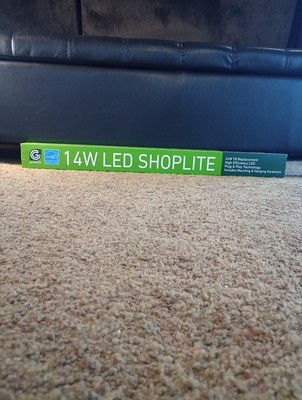 Greenlite 30 in. 2-Light pk 14 W LED Shop Light 1500 lumens for extra bright NEW