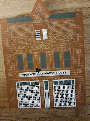 cat's meow village collectibles Fire House Series. Previously Owned In Vg...