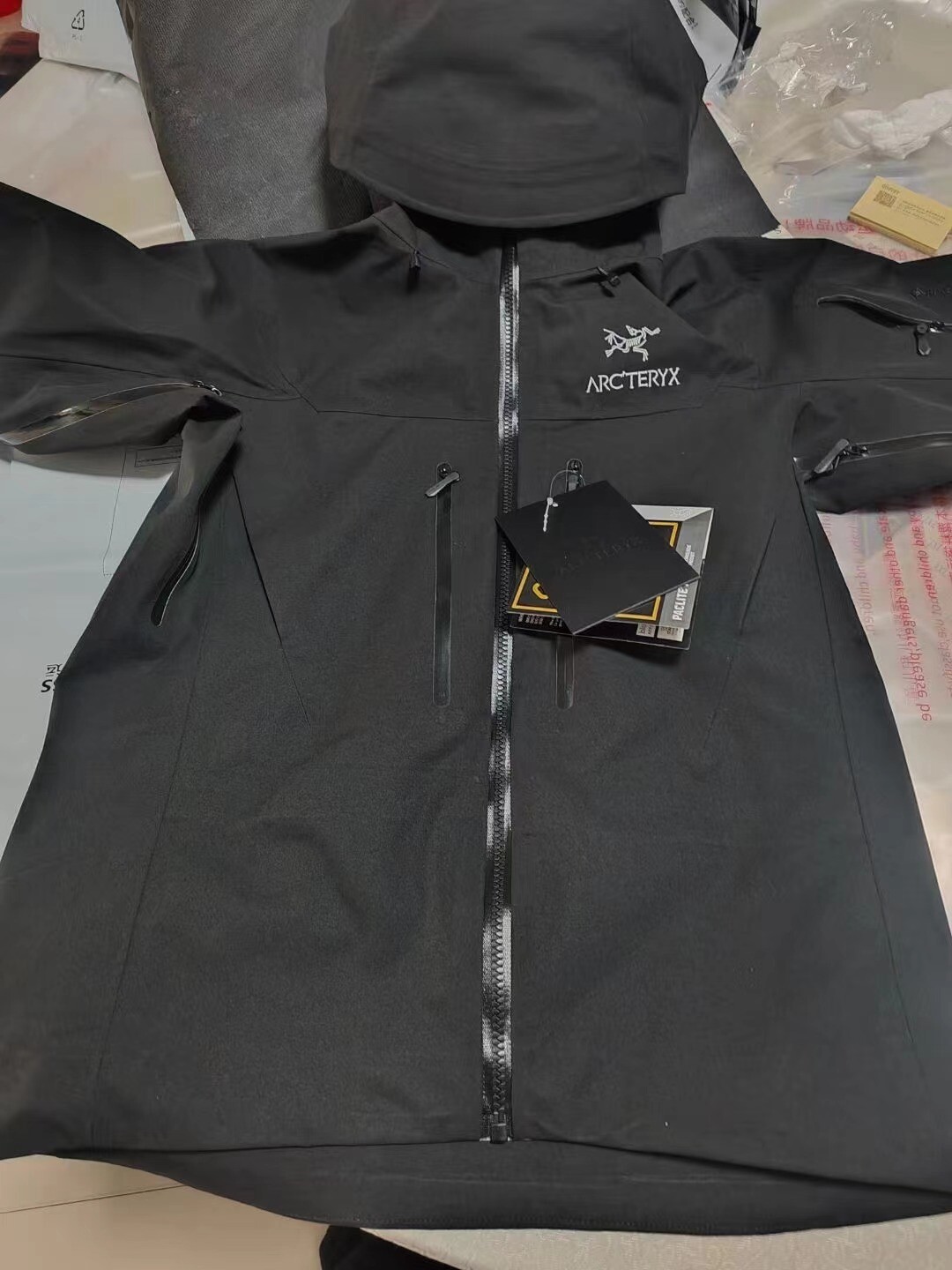 最新モデル新品24 Arc’teryx Alpha SV M Black 黒 Alpha SV Jacket Men's(L(MEN) 24K Black/24ケーブラック): ARC