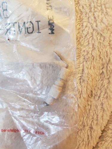 816565 - Oven Ignitor Electrode for Whirlpool. NIP