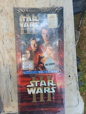 Star Wars, Episode III: Revenge of the Sith (Full Screen Edition) - VERY GOOD