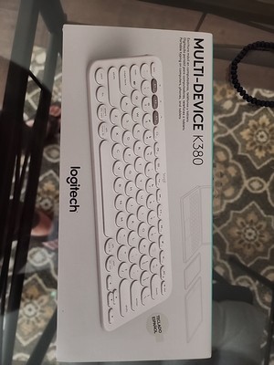 Logitech K380 Pebble Multi-Device Bluetooth Keyboard White