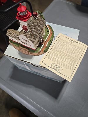 Harbour Lights Yaquina Bay Oregon HL204 Figurine Lighthouse With Box