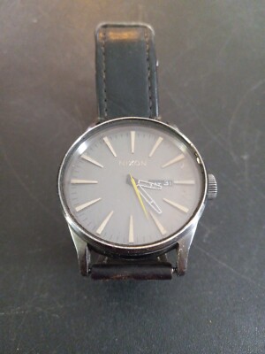 Nixon  Watch Analog THE SENTRY Never be late 100M 14J brown band and dial