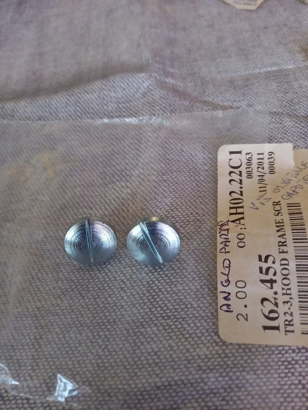 2 Pieces Triumph Tr3 Anglo Parts Ref 162455