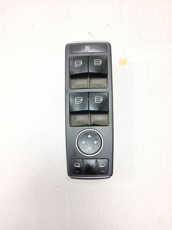 Fensterschalter Vorne Links / Retrovisores No Abatibles / De 4 / 1034778 FÃR Mer