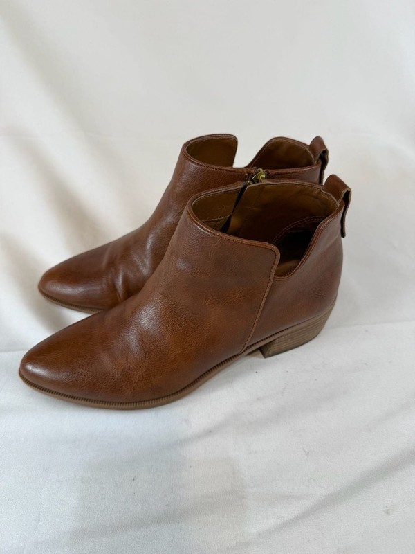 Franco Sarto Womens Ankle Booties Brown Leather Size 7.5 Fall Elevated Basics