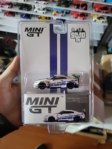 ミニカー MINIGT R35 LBWK Brazil Convention Mini Gt Nissan Skyline GT-R R35 Brazil Event Exclusive #718