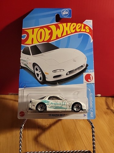 Hotwheels’95 MAZDA RX-7 gold 2025 HOT WHEELS YELLOW '95 MAZDA RX-7 DRIFT 9/10 '70S VS
