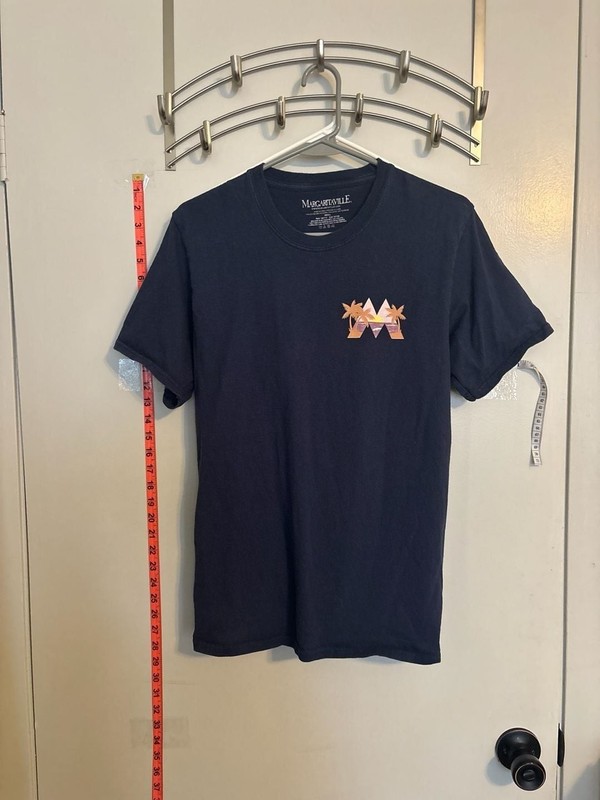 Margaritaville T-shirt 70% cotton 30% polyester small
