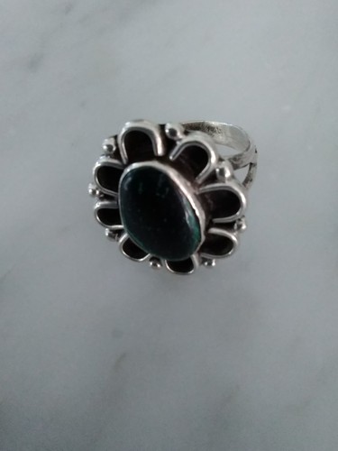VINTAGE Turquoise and Sterling Silver Ring sz 7 Black Matrix