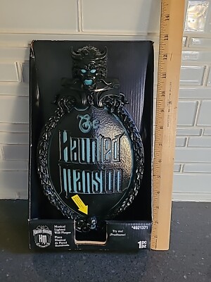 2022 Disney Haunted Mansion Musical Lighted Wall Plaque Lowes - NEW