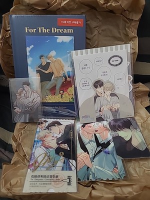 In stock) LEZHIN 2025 Season Greeting Set Calendar BL Manhwa