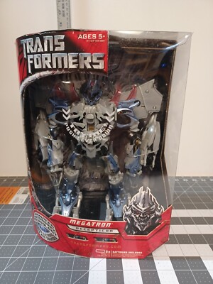 Hasbro Transformers 2007 Movie Leader Class Megatron Sealed New MISB