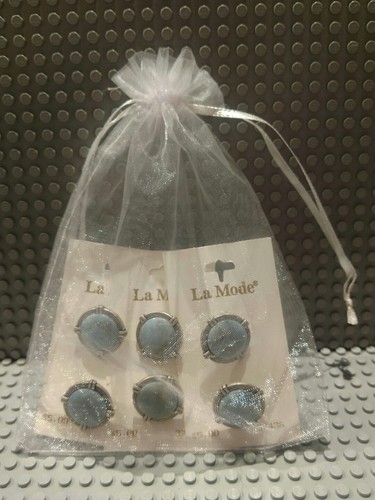 Vintage Plastic Buttons, 6 Fashionable Buttons, La Mode, Sky Blue