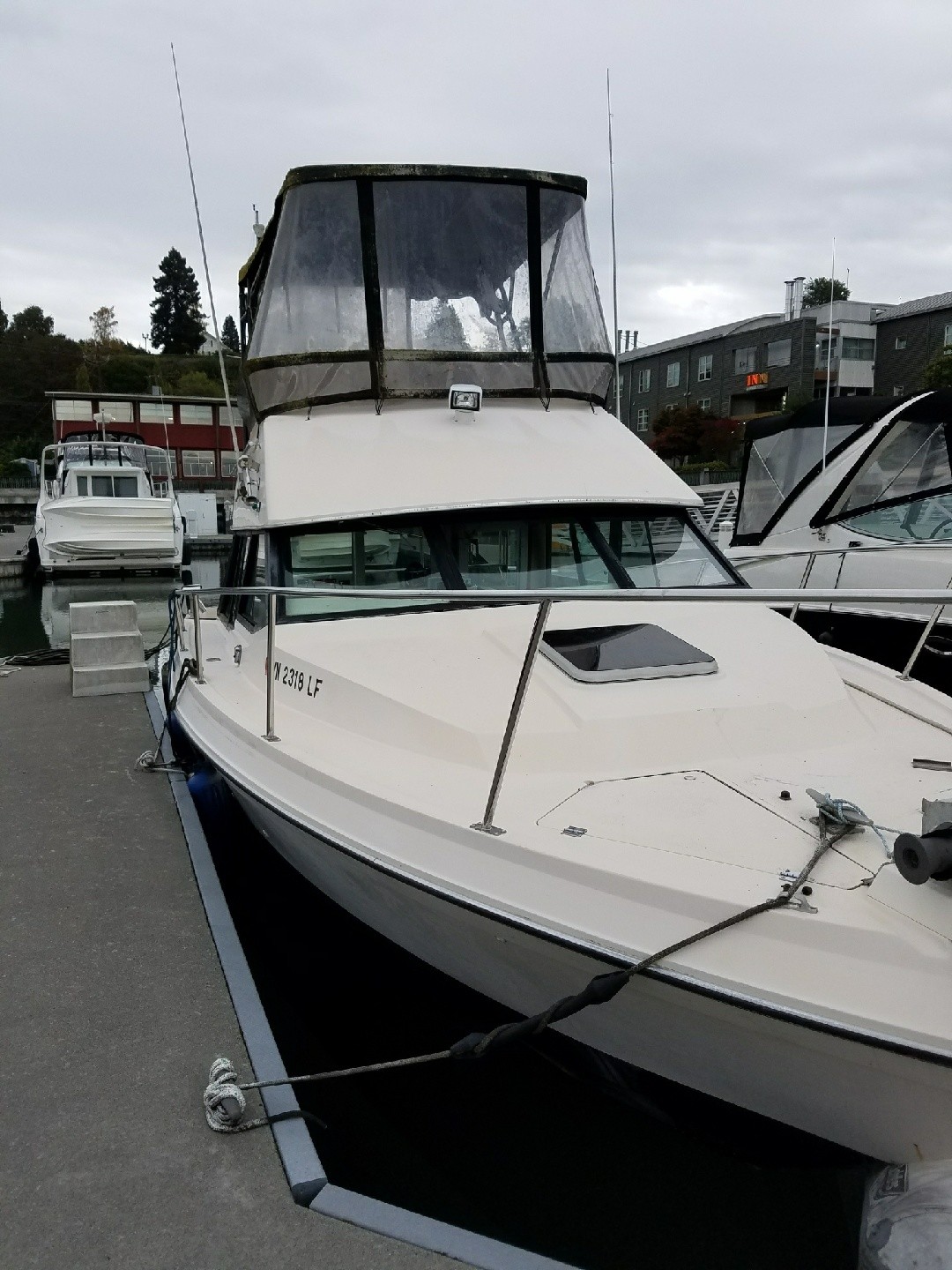 1980 Bayliner Encounter 28' Cabin Cruiser - Washington