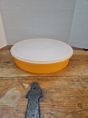 12'' Round Tupperware Orange 4889A-1 Freeze Smart Pie Taker Cupcake Holder W/ Lid