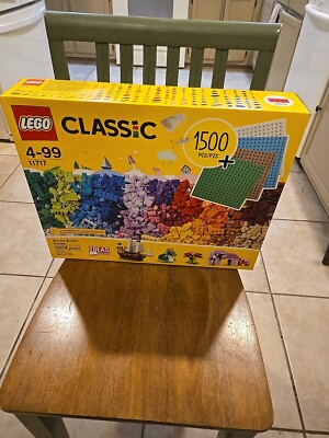 LEGO CLASSIC 11717 Bricks Bricks Plates New Factory Sealed