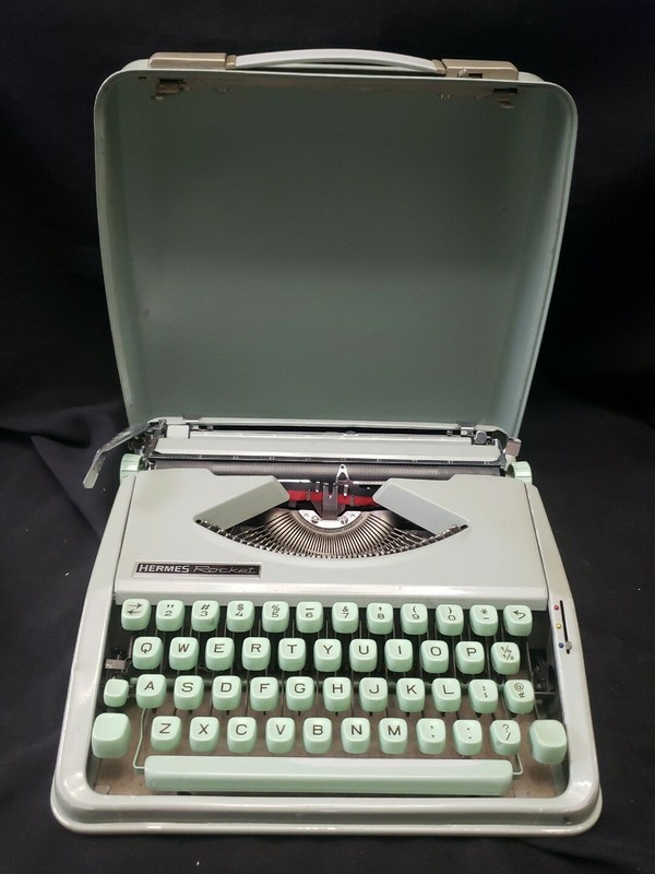 1965 Hermes Rocket on the Typewriter Database