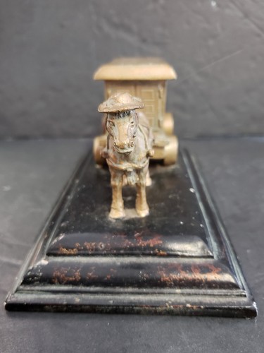 Badcock 100th Anniversary 2004 Horse & Carriage Collectable Display