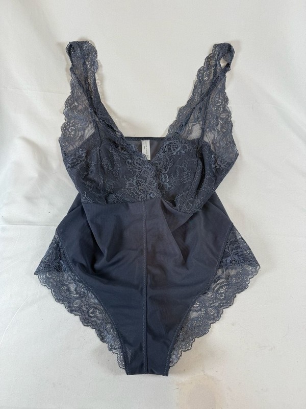 Adrienne Vittadini Womens Bodysuit Size M Gray Lace Mesh V-Neck Teddy Coquette