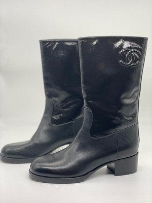 Pre-owned Chanel 21a Calfskin Leather Cc Ascot Mid Calf Midcalf Boots Black $1500