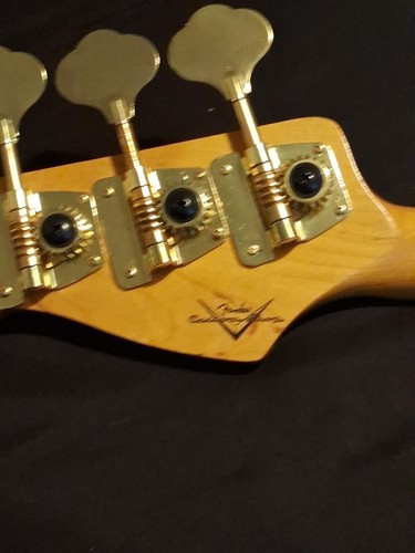 Fender Jazz Bass アイボリー ステッカー多数 Fender Jazz Bass アイボリー ステッカー多数