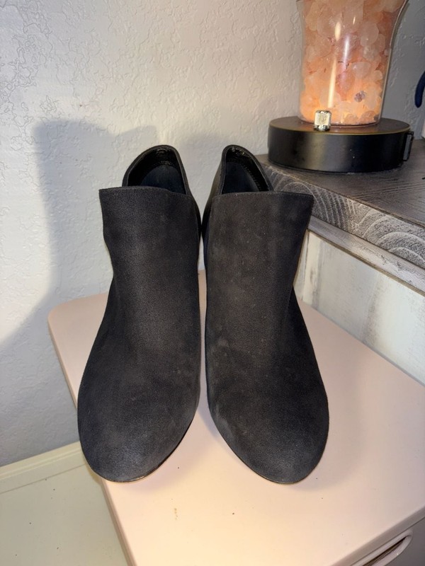 O2: Gianni Bini Black Suede and Snake Embossed Ankle Booties Size 11M