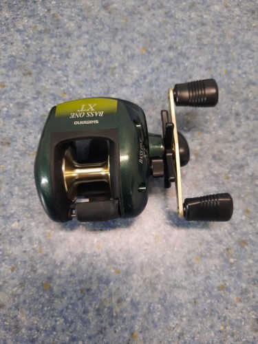 SHIMANO BASS ONE XT & ZODIAS 2本セット SHIMANO BASS ONE XT & ZODIAS 2本セット Shimano Bass One XT+