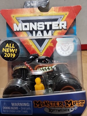 Spin Master Monster Jam Monster Mutt Rottweiler