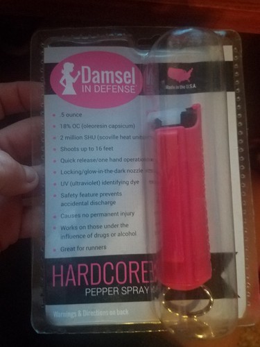 5 -Pepper spray Lot Police Magnum oc-17, 2 - Damsel with dye Oc 18 misc