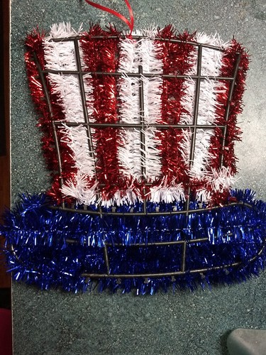 Red/White/Blue Top Hat Metal Hanging Decoration