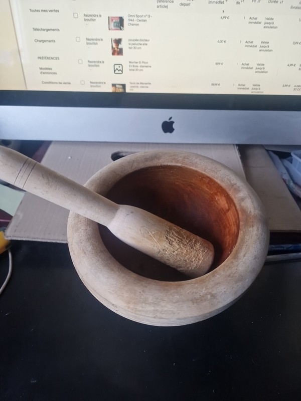 Mortier Et  Pilon En Bois- Diametre Total 20 Cm