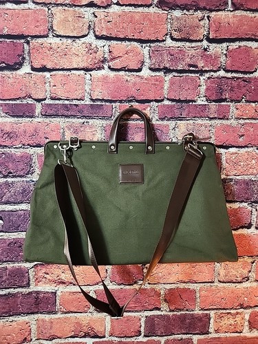 B SIDES WVR053VTGIVTGI 関税送料込 Line of Trade Canvas Weekender Bag in Olive Green NWT