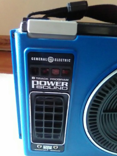 Vintage Red GE General Electric POWER SOUND 8 Track Portable Player 3-5502