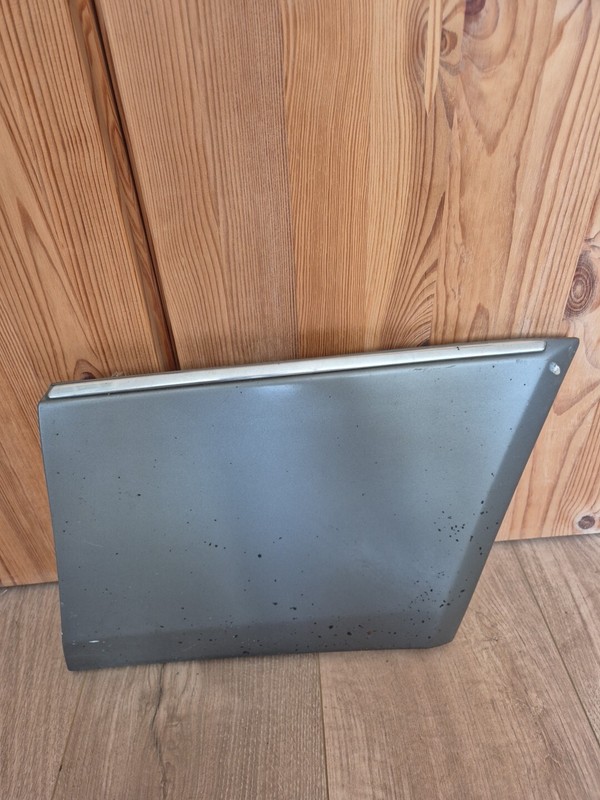 Bandeau Aile Avant Droite Mercedes Classe E W124 1246901440