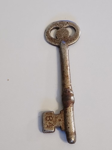 Vintage Skeleton Key Marked 5 on Top and 84 on Bottom C1 | eBay