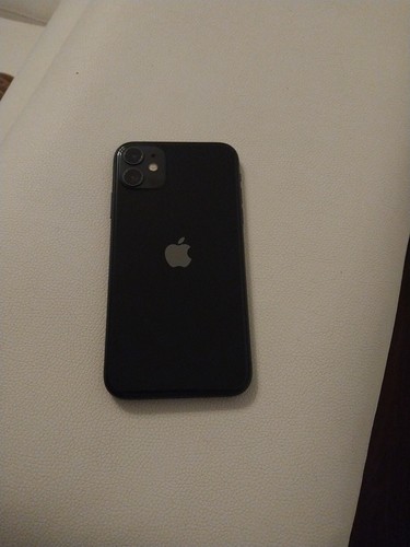 Apple iPhone 11 - 64GB 128GB 256GB - All Colors - Excellent