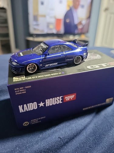 MINIGT 街道ハウス　NISSAN GT-R (BLUE)　チェイス Nissan Skyline R34 GT-R Bayside Blue *CHASE* - Kaido House x