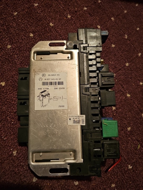 Mercedes S-Klasse W220 Sicherungskasten Sam SteuergerÃ¤T A0275454532 / 05045123