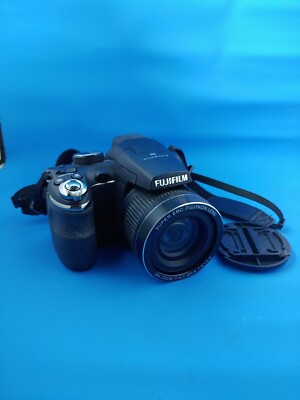Fujifilm Finepix S3400 14.0MP Digital Camera 28x Zoom HDMI  & Case