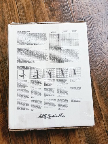 New Precious Moments LOVE ONE ANOTHER Latch Hook Rug Kit 38001 18 x 31